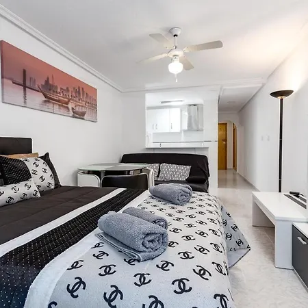 Studio Playa Del Cura Torrevieja Zewnętrze zdjęcie